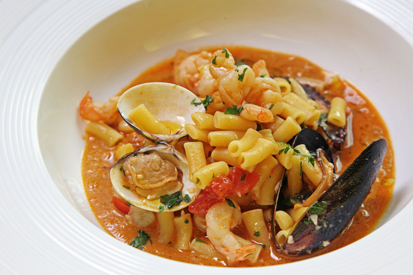 意式传统小管面配海鲜汁及牛肝菌奶油.jpg