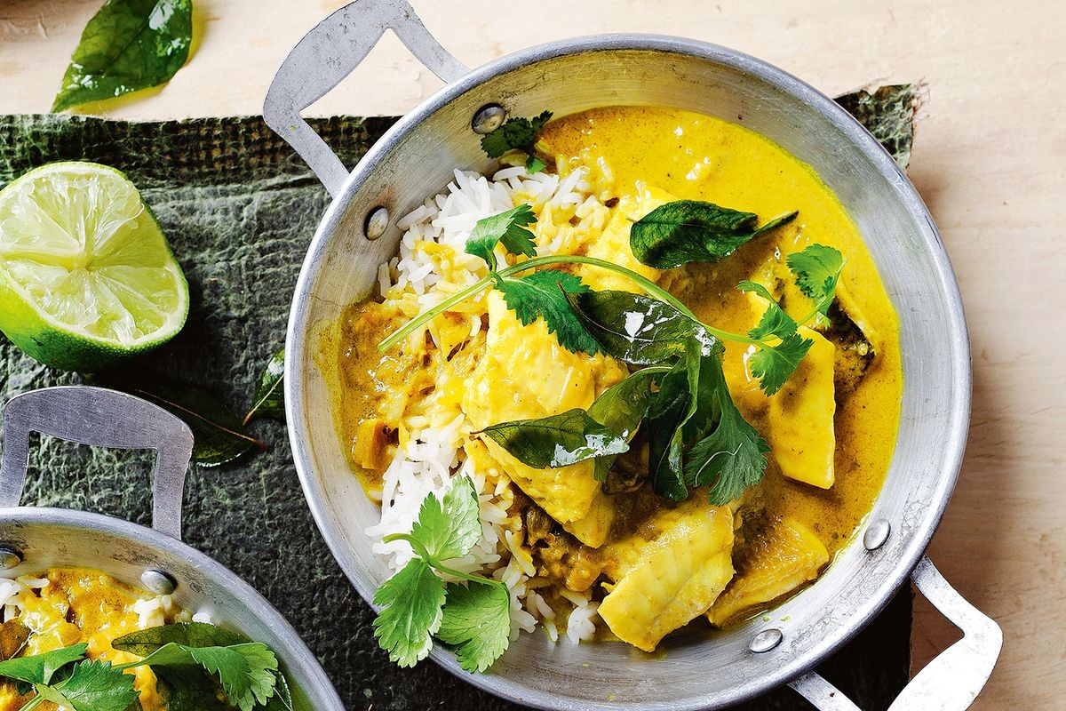 turmeric-and-coconut-fish-curry-13998-1.jpg