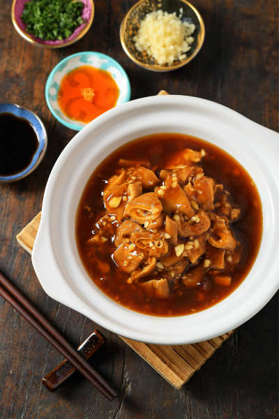 捣蒜肥肠 Traditional braised pork intestines with garlic_meitu_2.jpg