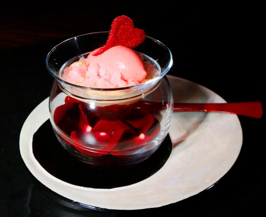 卢布松-玫瑰香槟冰沙配荔枝冻.jpg