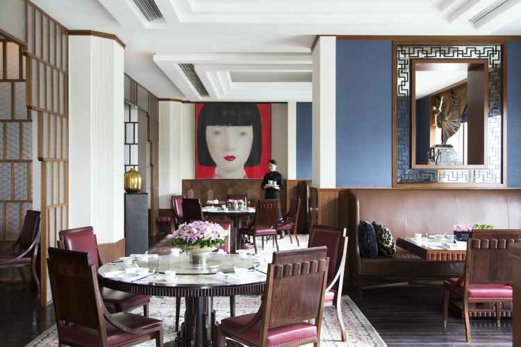 Yi Long Court - main dining and decorations副本.jpg