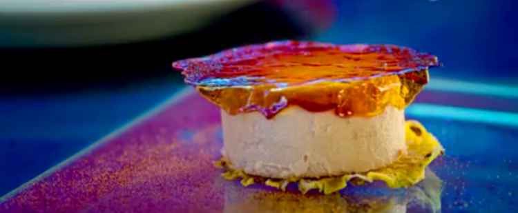 焦糖红莓慕斯配法式鹅肝 (1).jpg