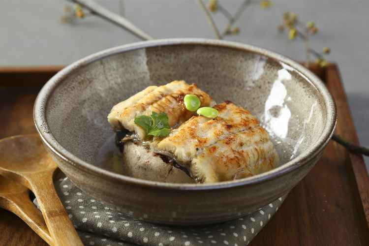 鳗鱼豆腐蒸.jpg