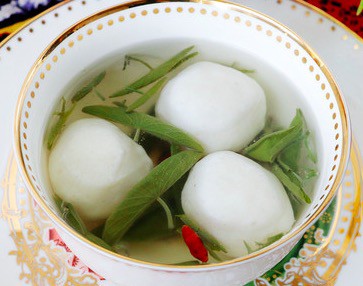 西湖莼菜鱼蛋汤.jpg