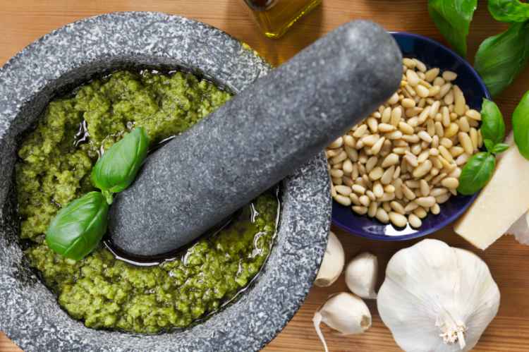 homemade-pesto-recipe-4.jpg