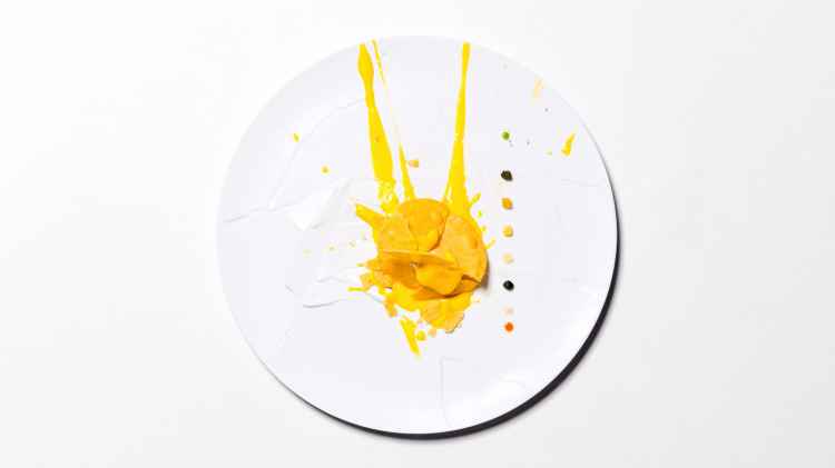 Oops-I-dropped-the-lemon-tart_credits-CALLO-ALBANESE-SUEO.jpg