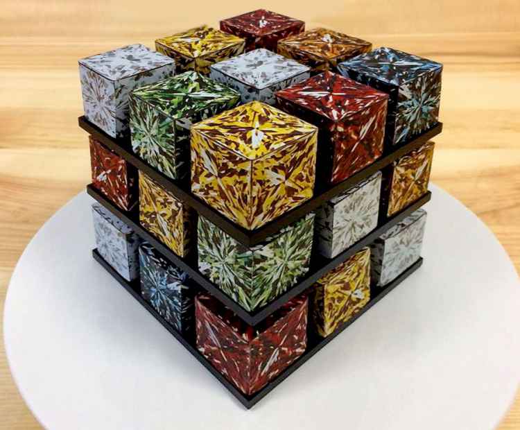 00-liebiao-设计02-fancy-Rubiks-cube-cake-by-Cedric-Golet-4.jpg