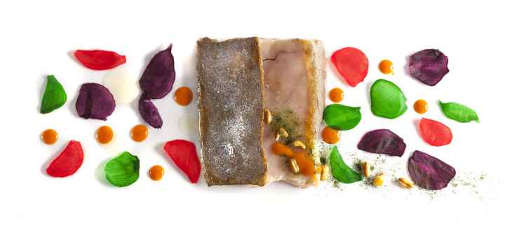 arzak-restaurante-bonito-con-petalos-de-ajos.jpg