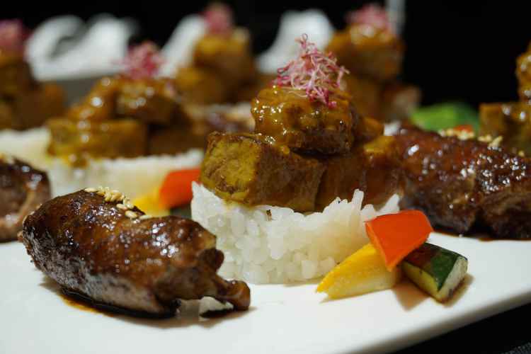 Pan-fried Beef Cube with Sesame Sauce.jpg