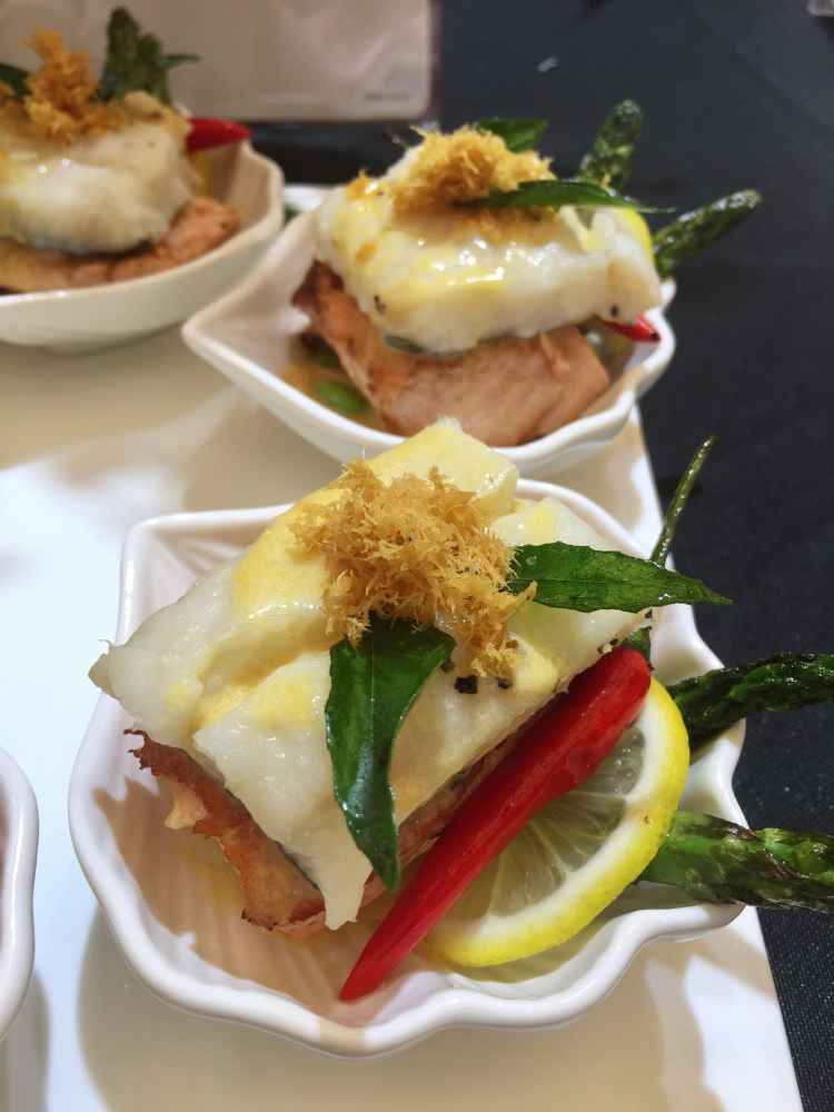Oven Bake Cold Fish with Lemon Butter Sauce.jpg