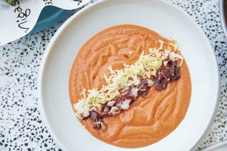 早午餐_“Salmorejo” 冰爽番茄浓汤配煮蛋及伊比利亚火腿.jpg