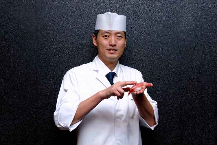 刘晓东James Liu半身.jpg