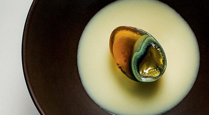 鹌鹑蛋和姜_century-egg.jpg