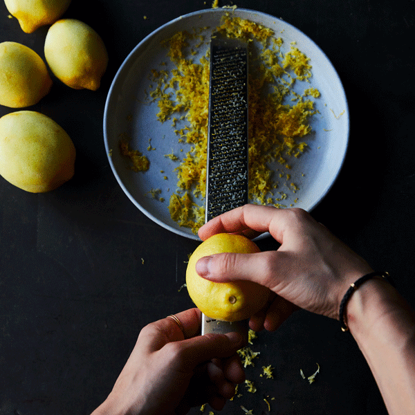 5c0a2e5f-73d4-41fa-ae2e-652d191f608e--062617-Zest-a-Lemon.gif