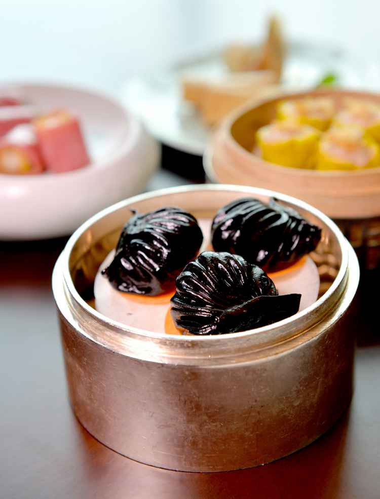 0竹炭鲜虾饺.jpg