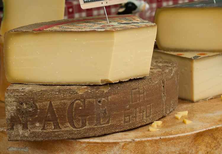 cheese-2368695_960_720.jpg