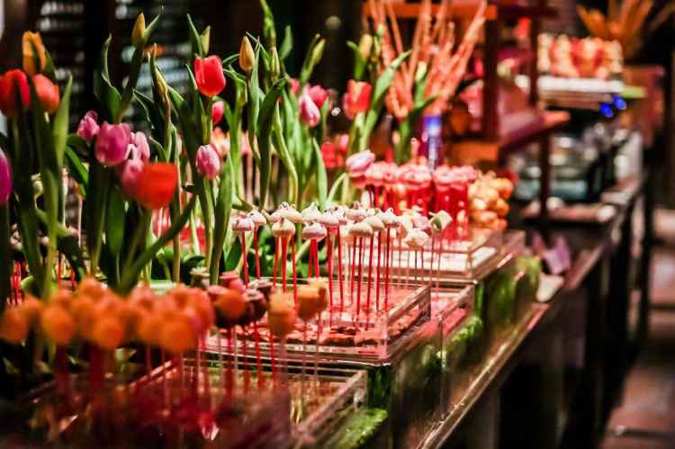 Park Hyatt Beijing - Beautiful Dessert Stand Set-up inspired by lollipops 北京柏悦酒店- 棒棒糖甜品台.jpg