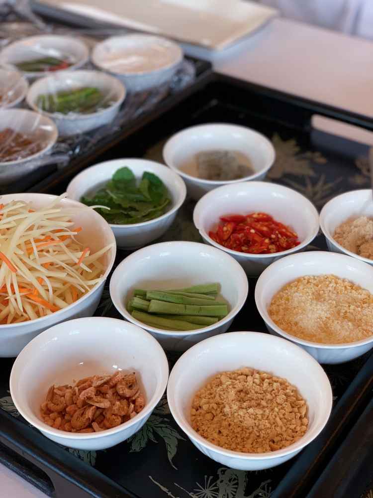 直播中丰富的香料食材.JPG