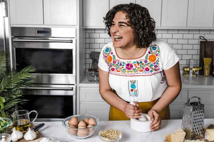 图2-Samin Nosrat.jpg