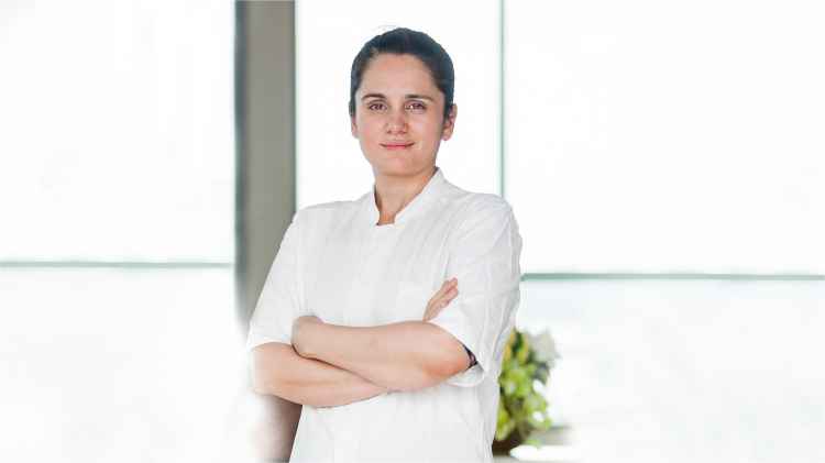 Garima-Arora-Becomes-the-First-Female-Indian-Chef-Feature.jpg