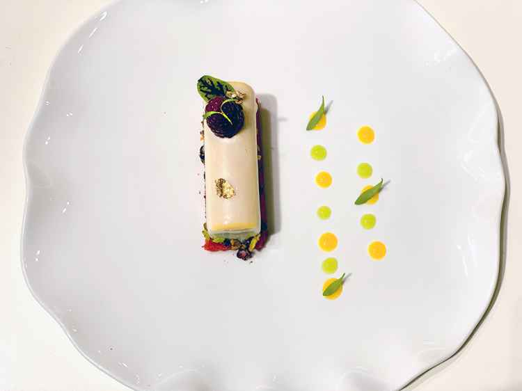 00孚道美术馆餐厅-西餐甜品：有点酸的慕斯小姐2.jpg