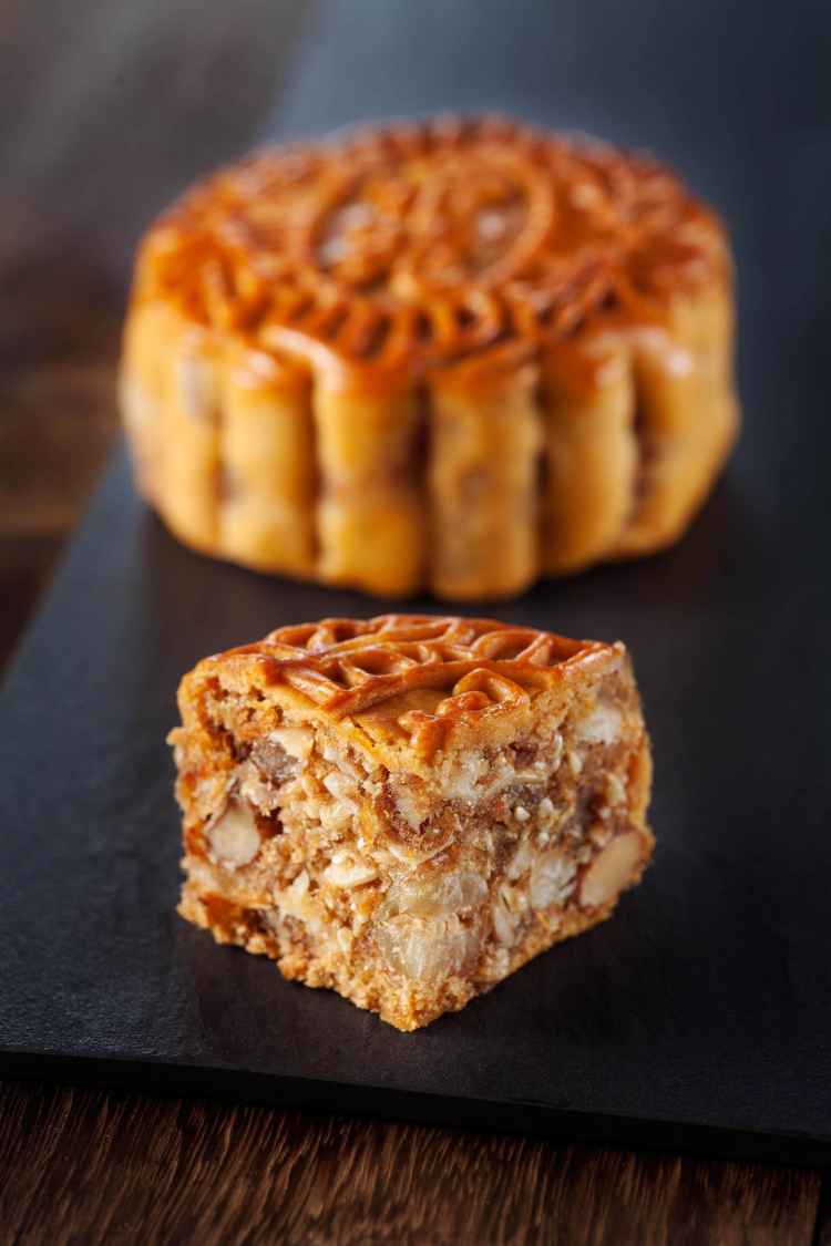 金腿伍仁月餅-Yunnan-Ham-and-Mixed-Nuts-Moon-Cake.jpg