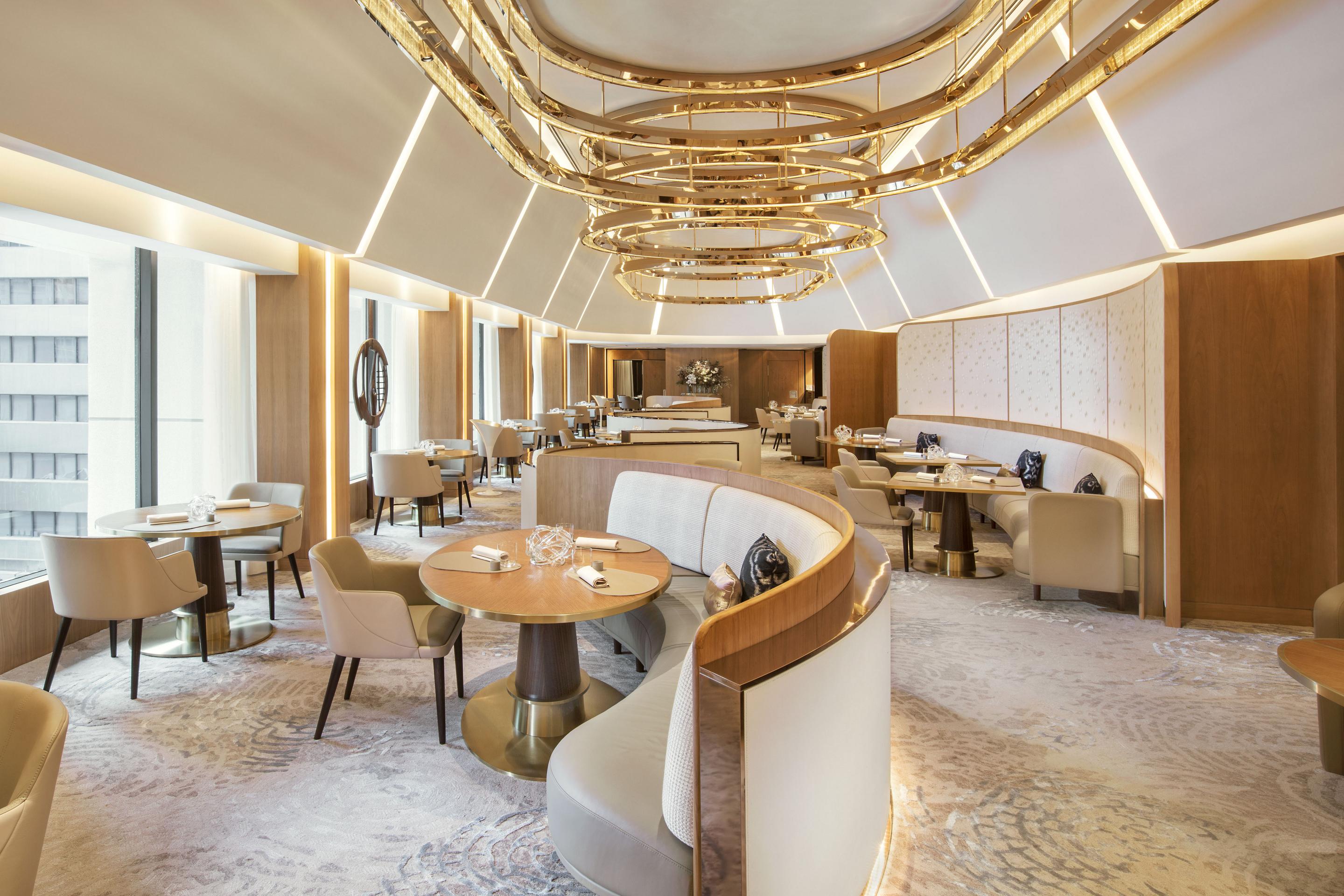 landmark-dining-amber-interior.jpg