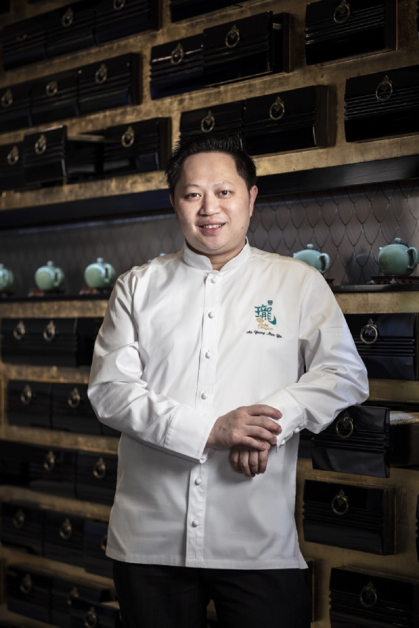 Jade Dragon_Executive Chef Au Yeung Man Yin_736241 - Copy (1).jpg