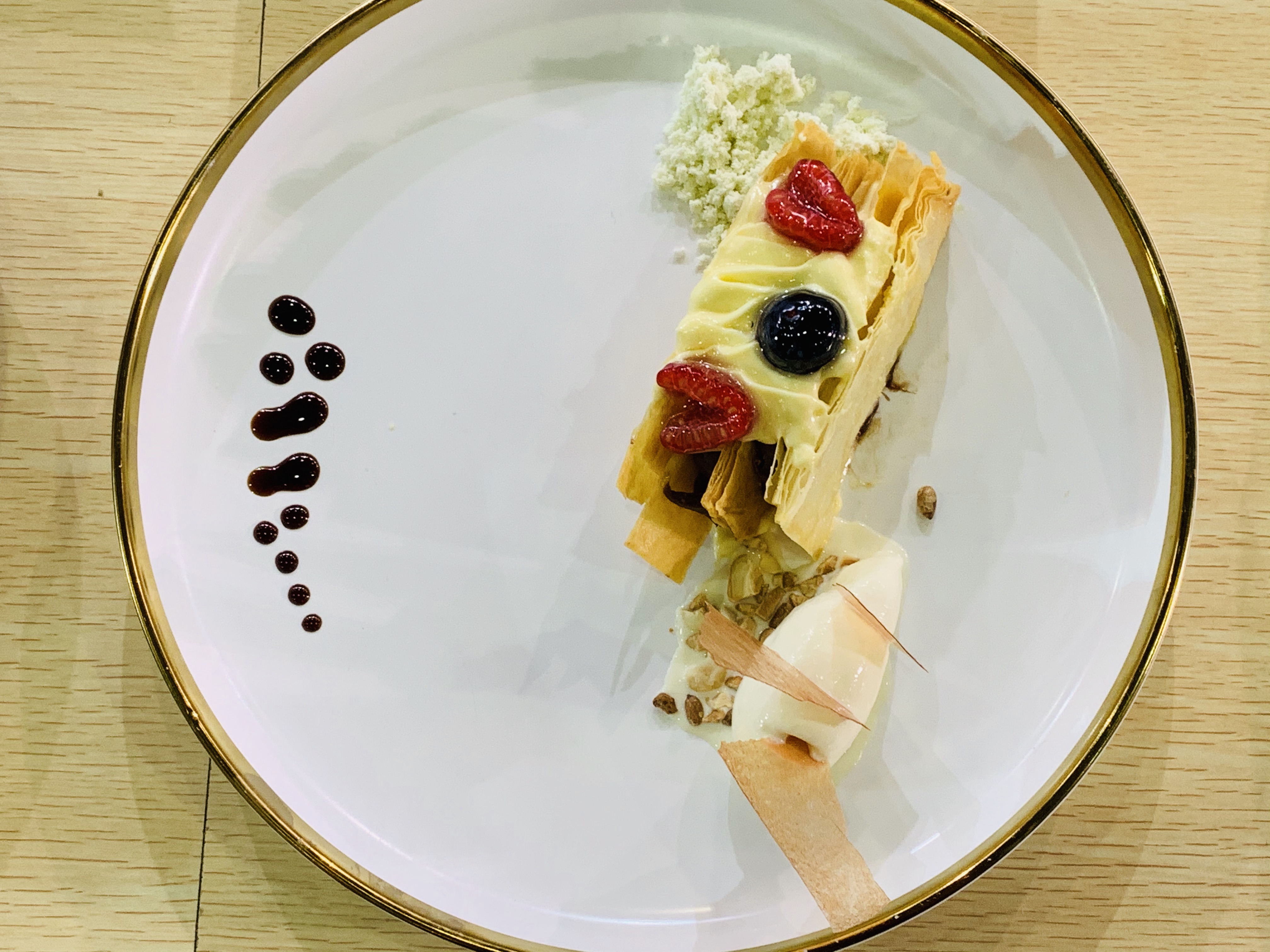 天井甜品：千层酥配巴马臣雪糕1.jpeg