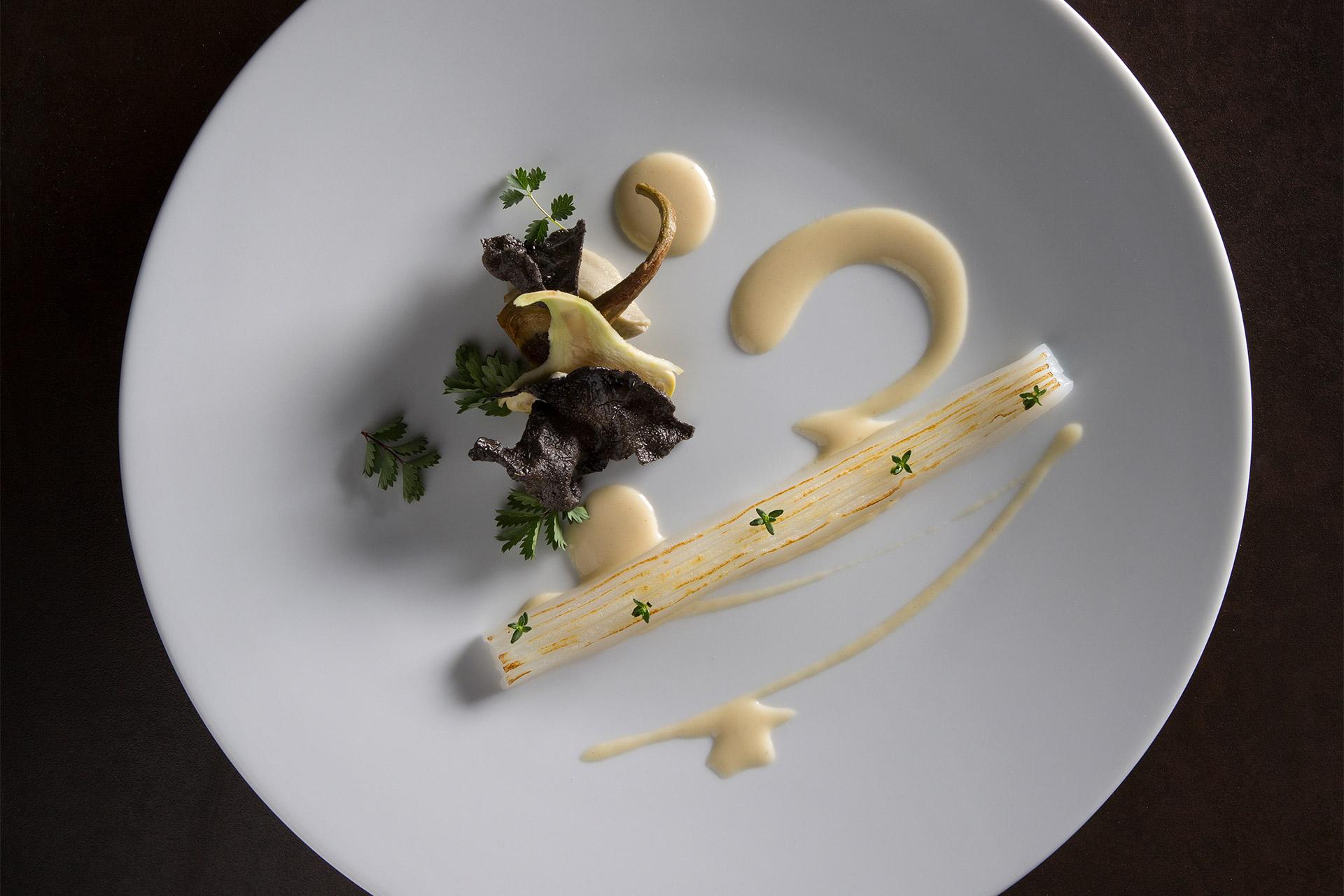 Mirazur-Calamar-Bagna-Cauda-Â©Eduardo-Torres.jpg