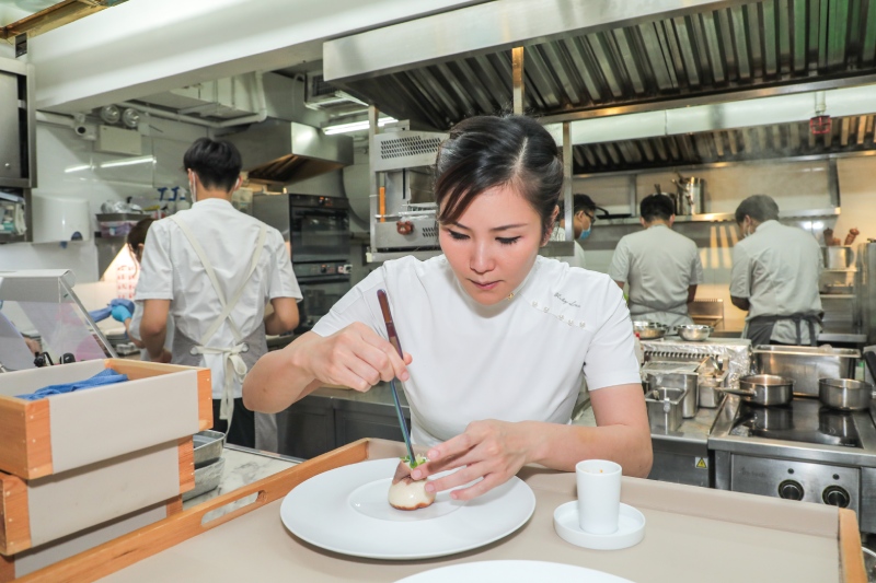 Chef Vicky Lau (1).jpg