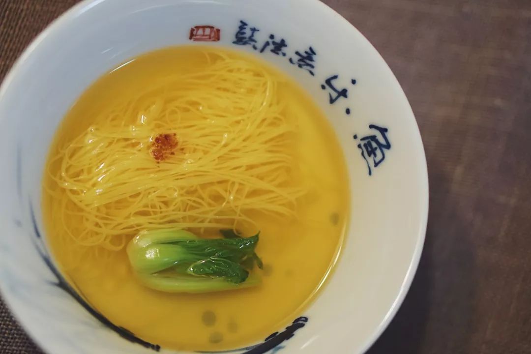大刀金絲麵料理.jpg