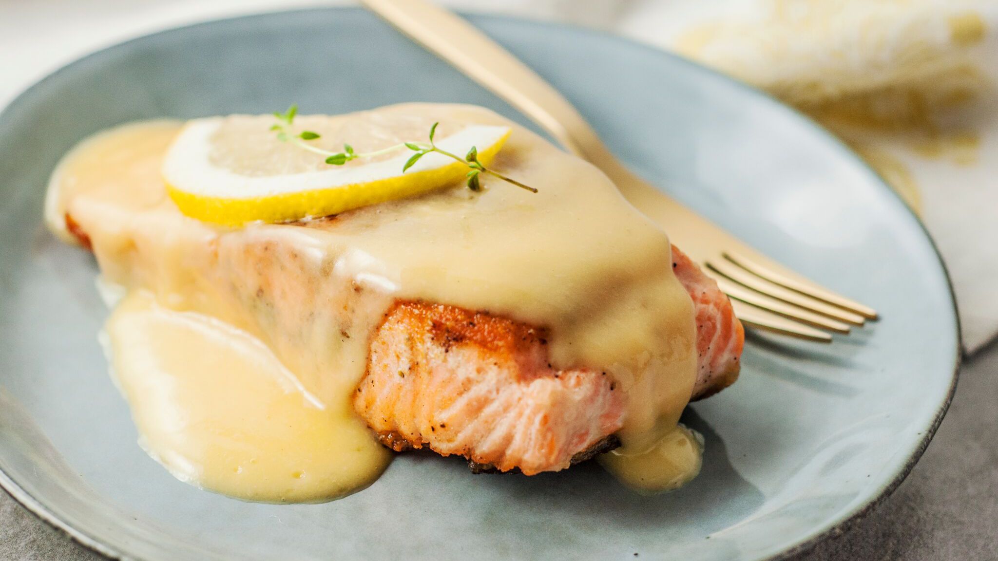 lemon-beurre-blanc-sauce-recipe-1375315-12_preview-5b2bd27c1d640400369bed73.jpeg