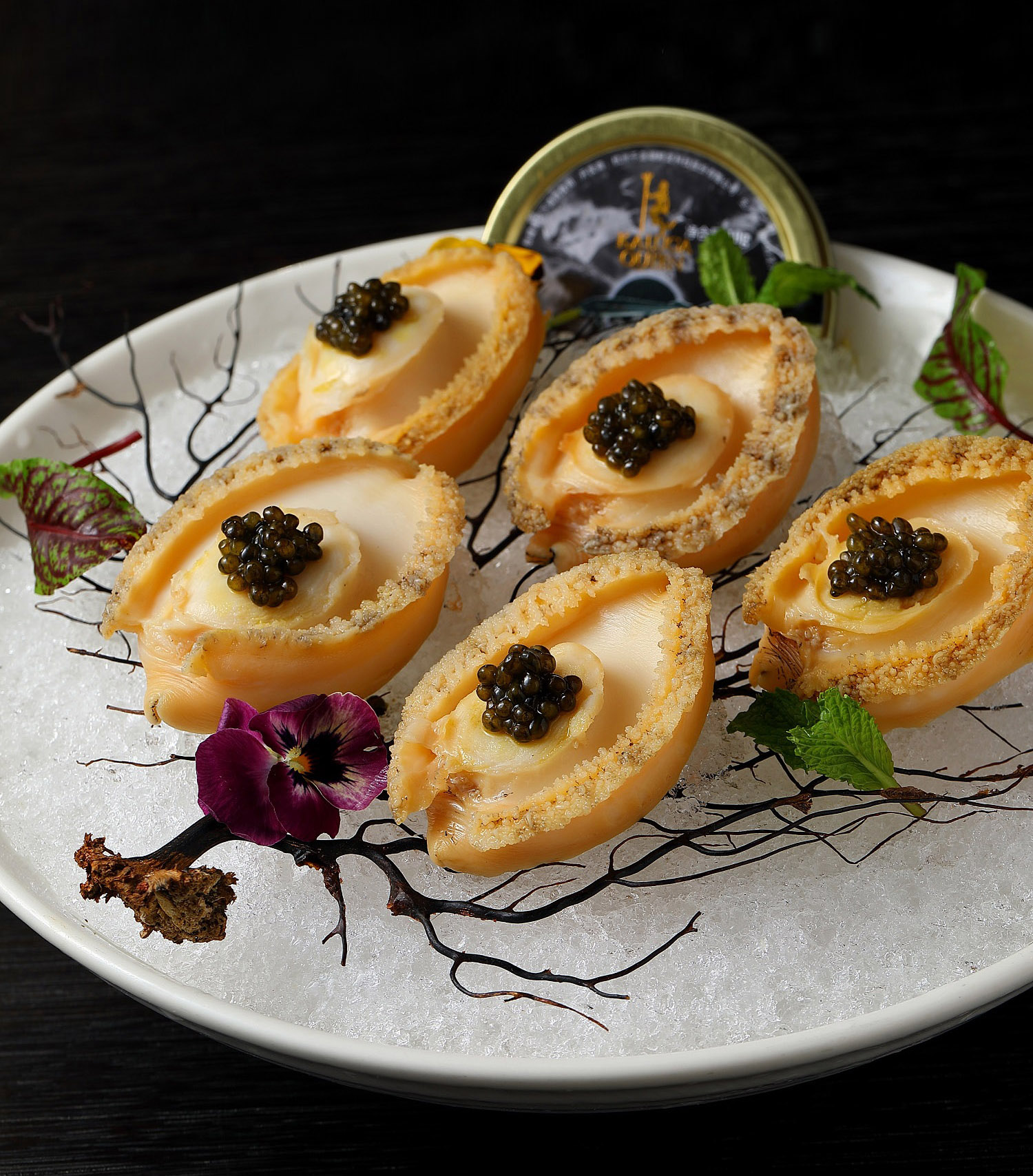 北京柏悦酒店锦庭-白卤水鲍鱼配鱼子酱 Braised Chilled Abalone,  Beluga Caviar.jpg