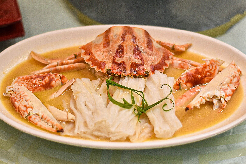 鸡油花雕蒸花蟹配陈村粉.jpeg