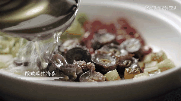 628da10f41538.GIF